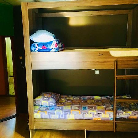 Apelsin Hostel Alma-Ata Exteriör bild
