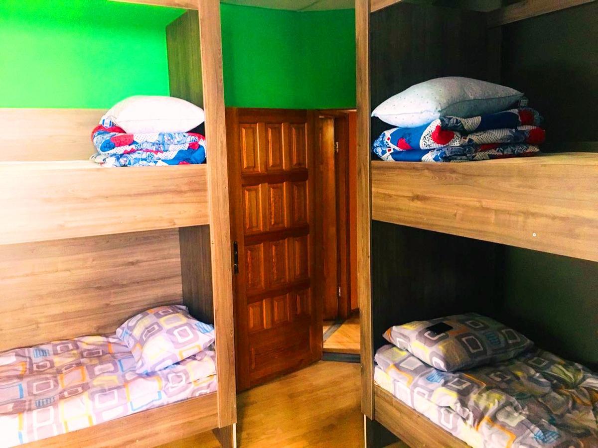 Apelsin Hostel Alma-Ata Exteriör bild