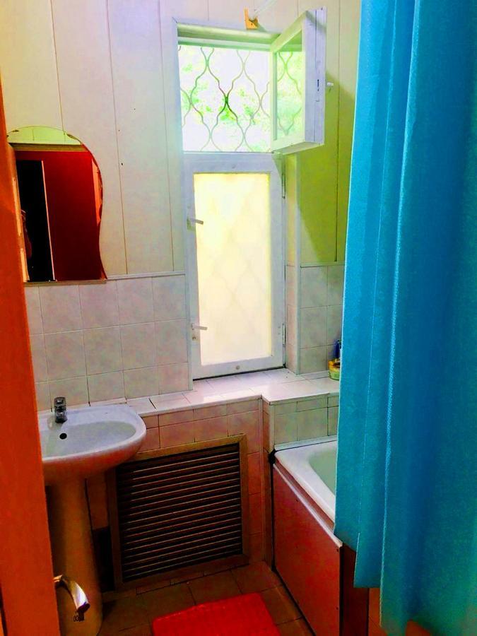 Apelsin Hostel Alma-Ata Exteriör bild